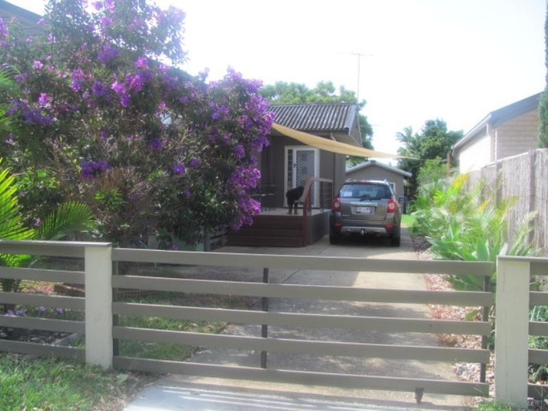 54 Bell Street, Clontarf QLD 4019