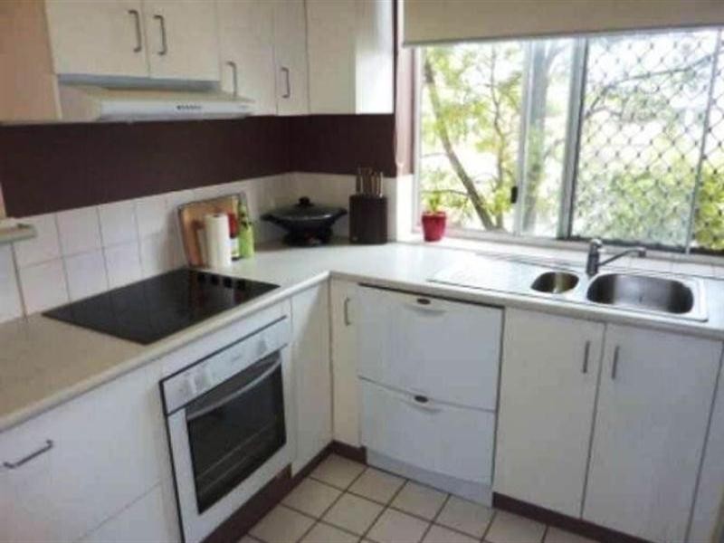 6/2 Surrey Street, Nundah QLD 4012