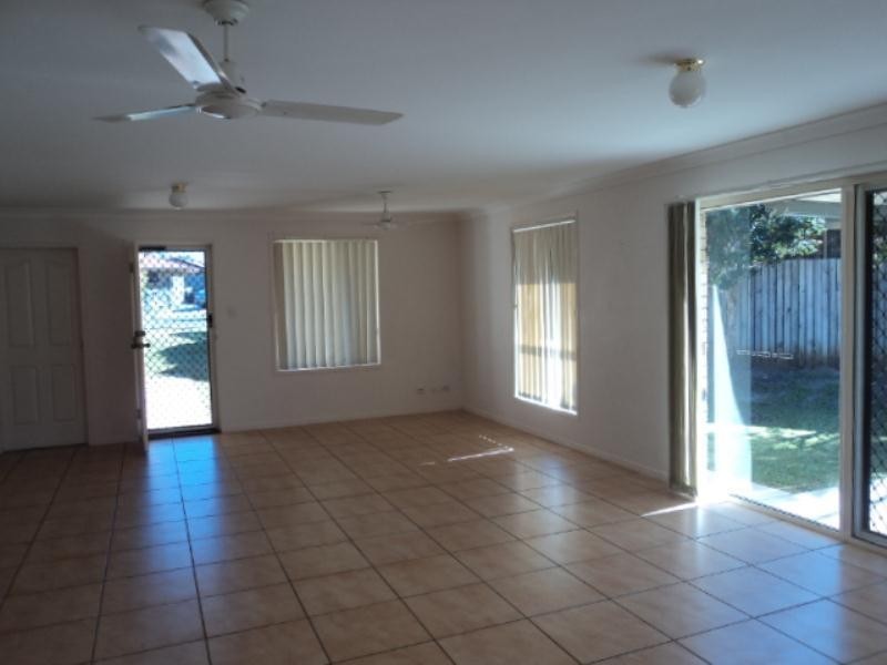 36 Glenn Street, Morayfield QLD 4506