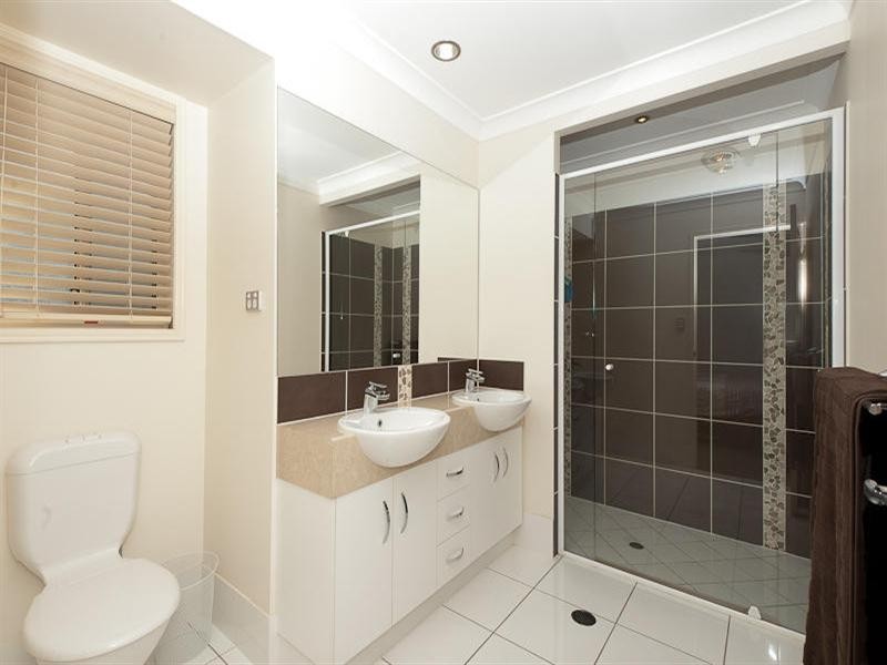 22 Castlewellan Circuit, Warner QLD 4500