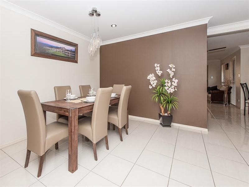 22 Castlewellan Circuit, Warner QLD 4500