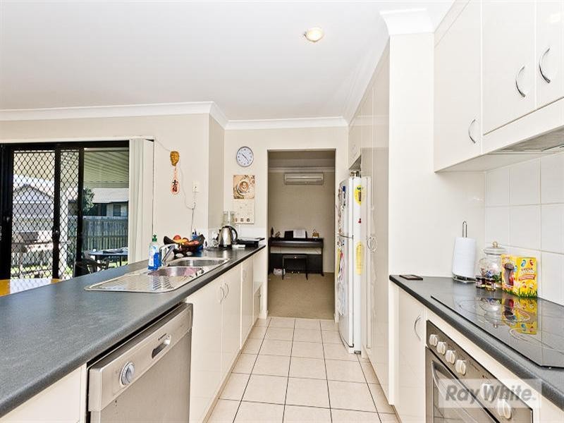12 Devon Street, Bray Park QLD 4500