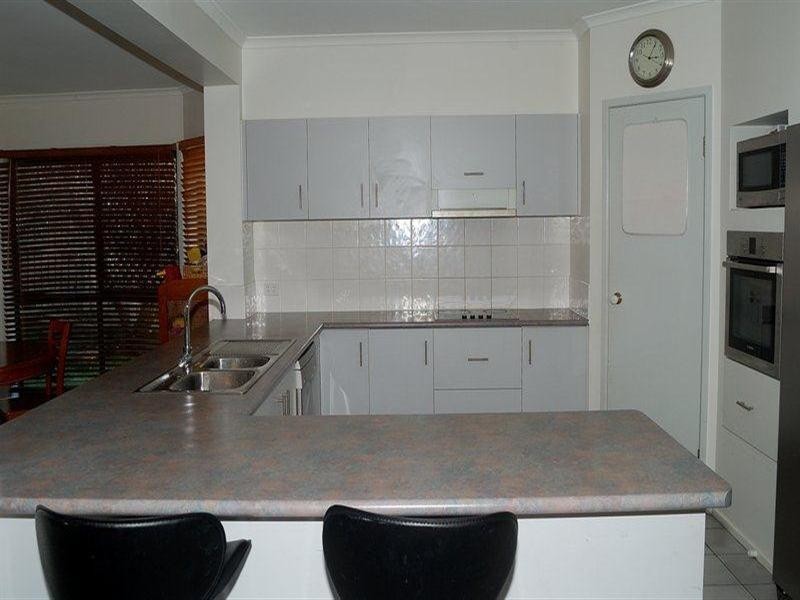 2 Carrington Place, Bridgeman Downs QLD 4035