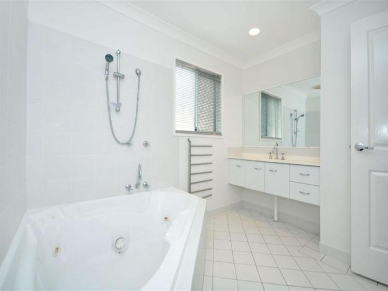 42 Wendon Way, Bridgeman Downs QLD 4035