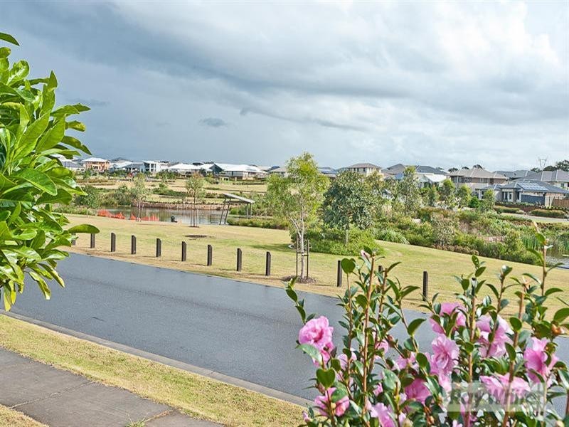 23 Swan Parade, Warner QLD 4500