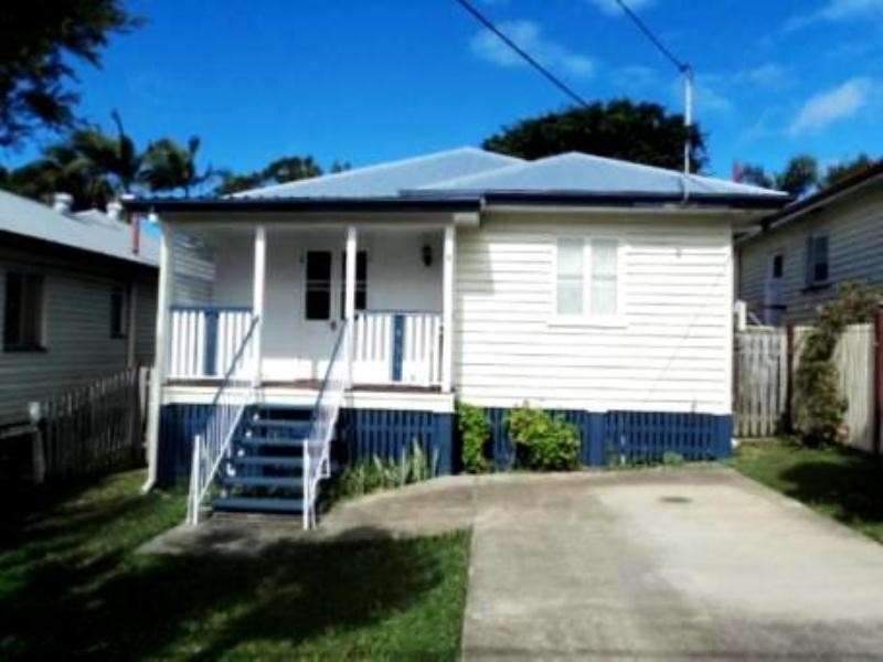 8 White Street, Everton Park QLD 4053