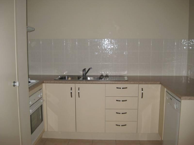 2/95 Whitehorse Road, Kallangur QLD 4503