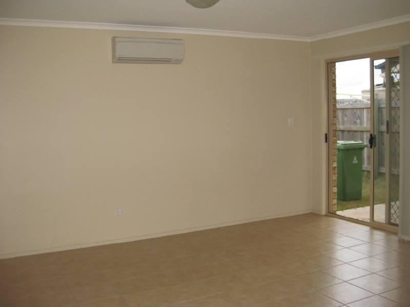 2/95 Whitehorse Road, Kallangur QLD 4503