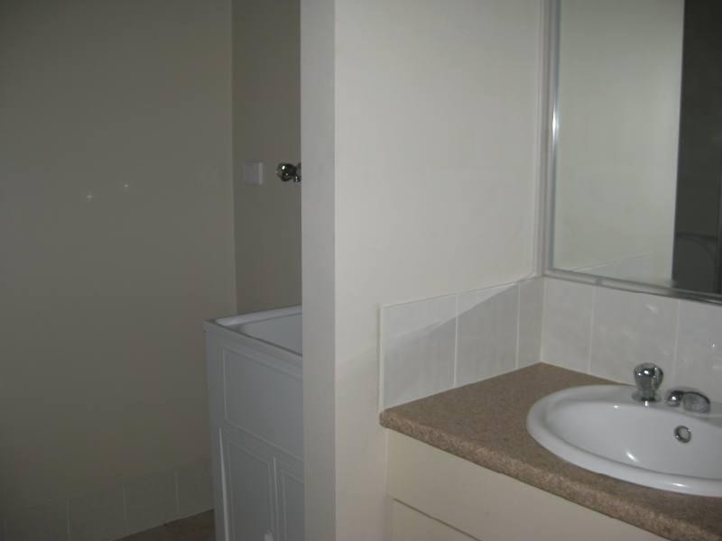 2/95 Whitehorse Road, Kallangur QLD 4503