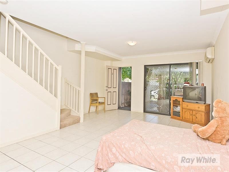 2 48 Halcomb Street, Zillmere QLD 4034