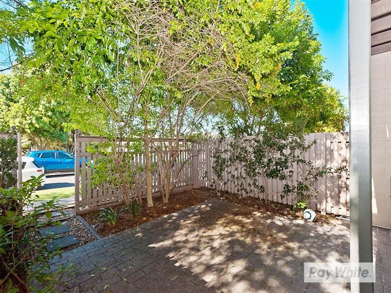 2 48 Halcomb Street, Zillmere QLD 4034