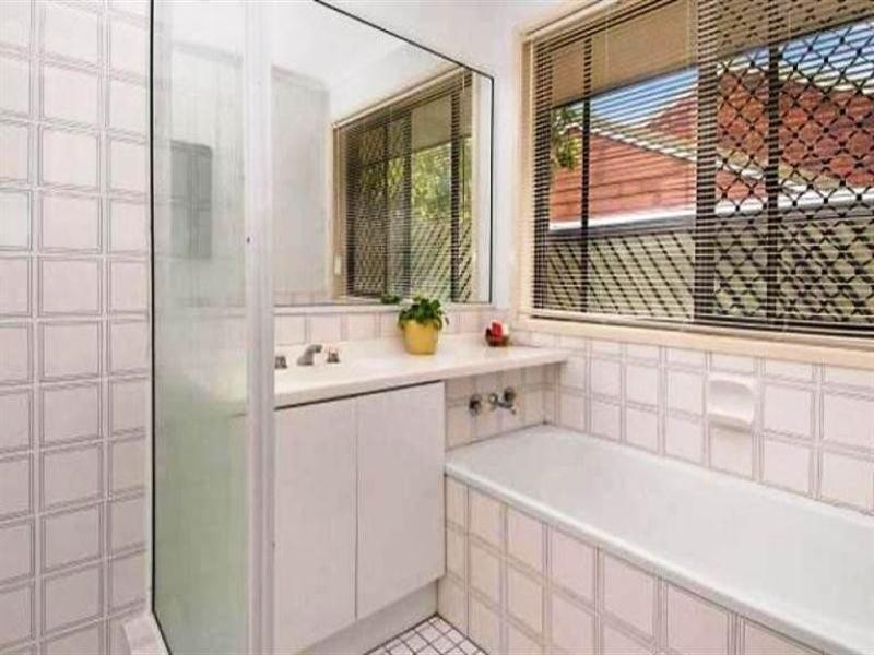 73 DeMille Street, Mcdowall QLD 4053