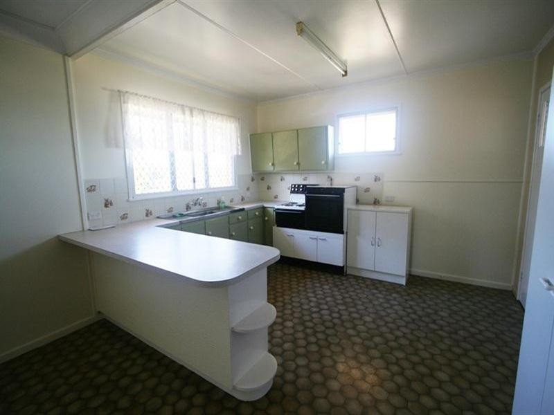 12 Parkmore Street, Boondall QLD 4034