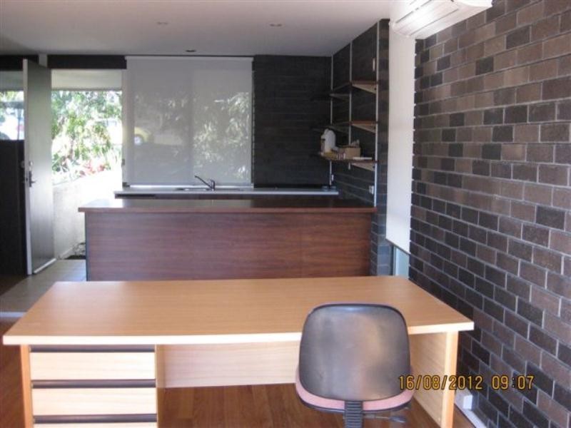 11 Ashley Road, Chermside West QLD 4032