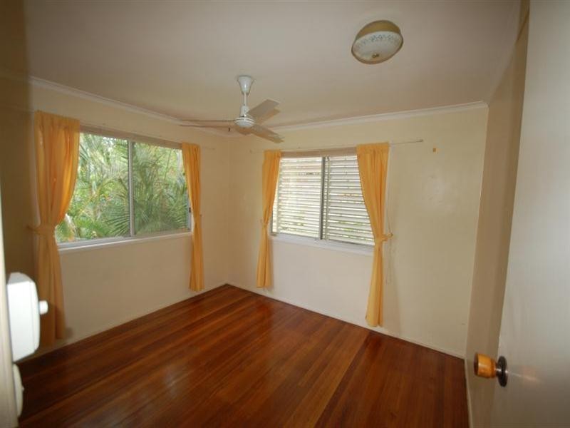 8 Arunga Street, Petrie QLD 4502