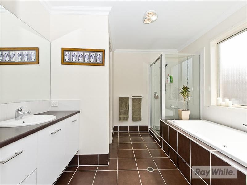 15 Barambah Circuit, Warner QLD 4500