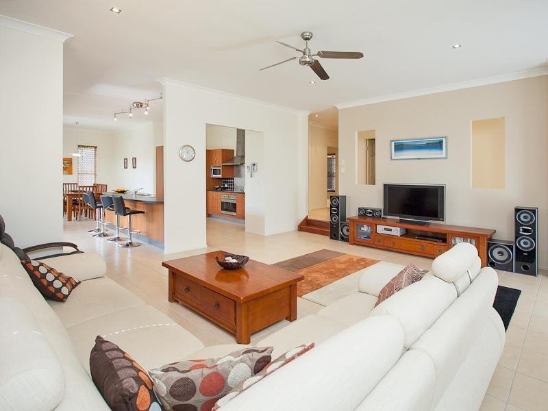 5 Diorama Court, Eatons Hill QLD 4037