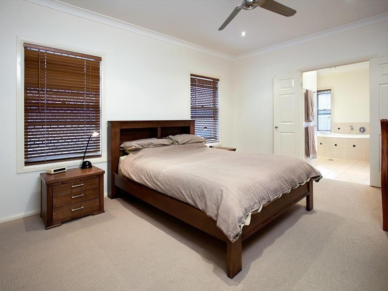 5 Diorama Court, Eatons Hill QLD 4037