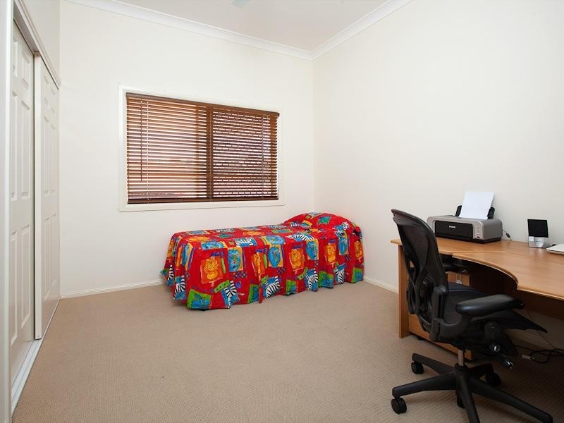 5 Diorama Court, Eatons Hill QLD 4037