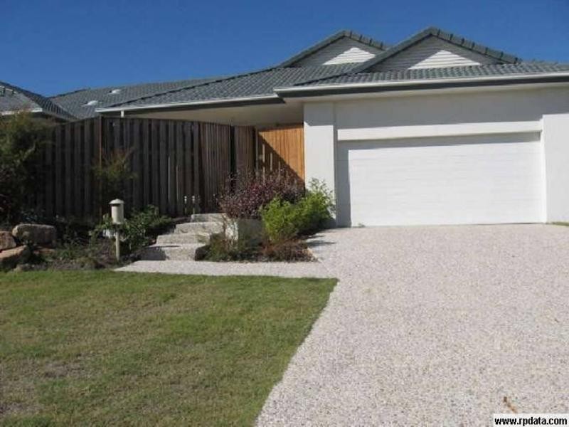 2/34 Billinghurst Crescent, Upper Coomera QLD 4209