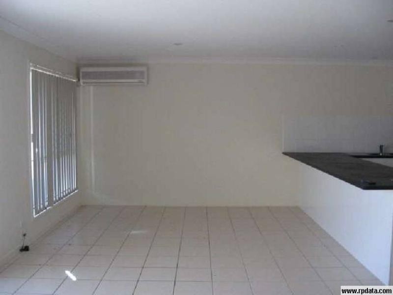 2/34 Billinghurst Crescent, Upper Coomera QLD 4209