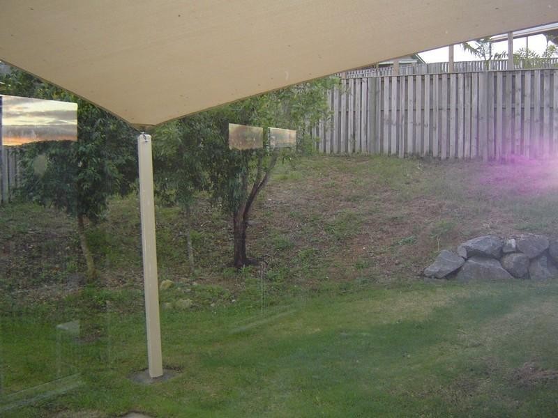 8 York Street, Pacific Pines QLD 4211