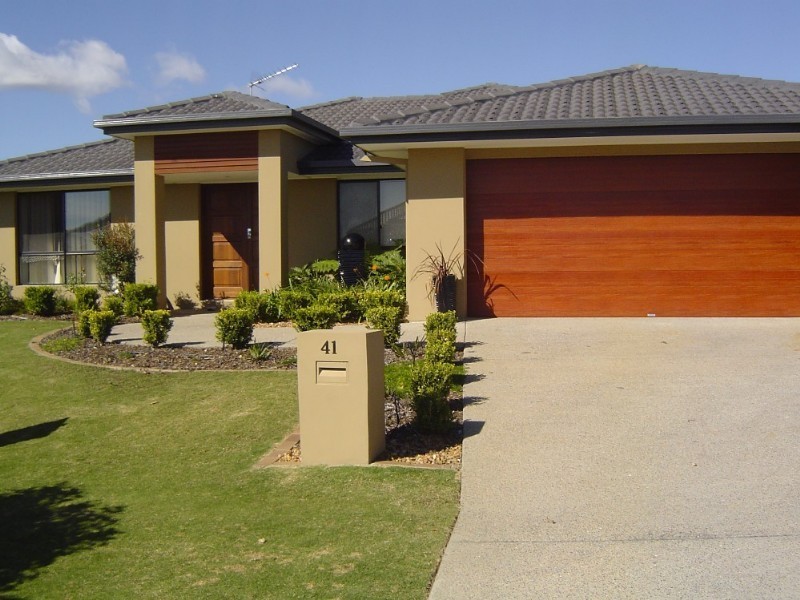 41 Cossington Circuit, Maudsland QLD 4210
