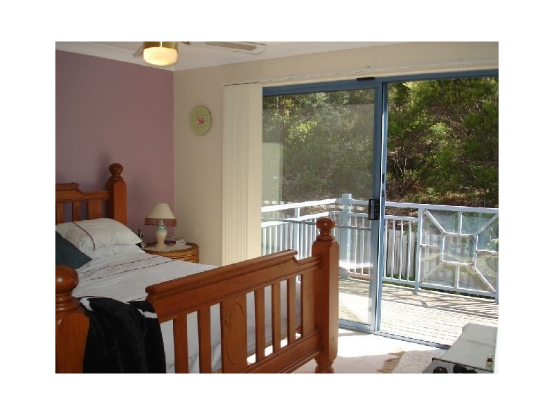 2 Studio Drive, Pacific Pines QLD 4211