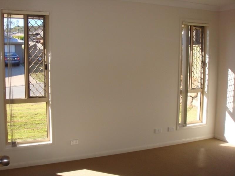 1/3 Lennox Street, Pacific Pines QLD 4211