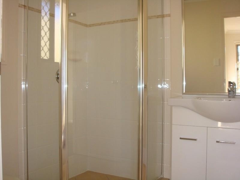 1/3 Lennox Street, Pacific Pines QLD 4211