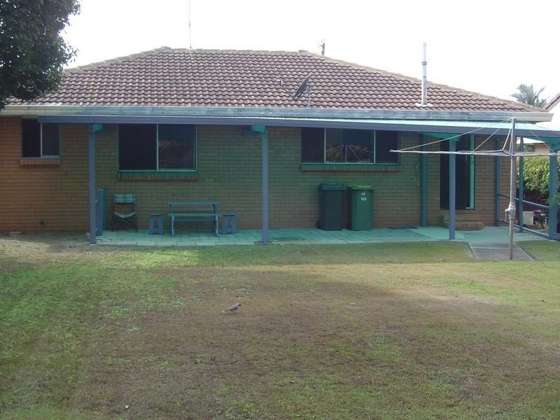 20 Alec Avenue, Mermaid Waters QLD 4218