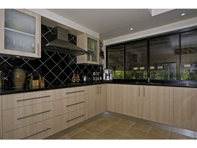 9 Katoomba Court, Helensvale QLD 4212