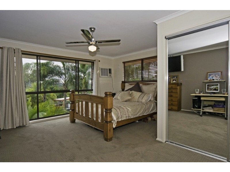 9 Katoomba Court, Helensvale QLD 4212