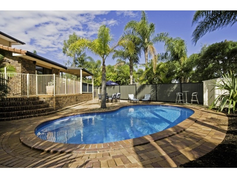 9 Katoomba Court, Helensvale QLD 4212