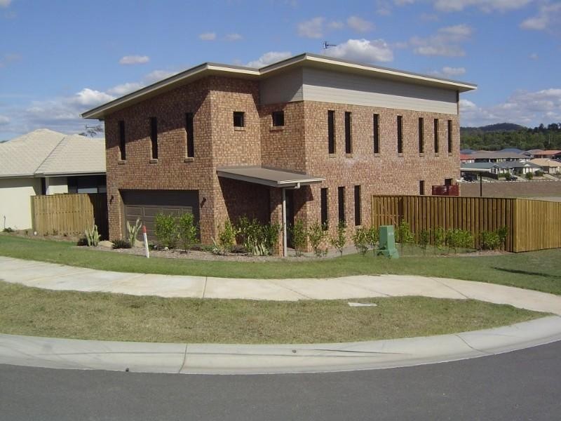 15 Gerard Street, Pacific Pines QLD 4211