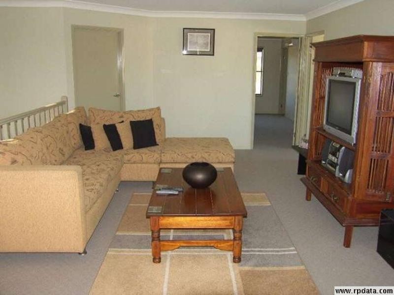 15 Gerard Street, Pacific Pines QLD 4211