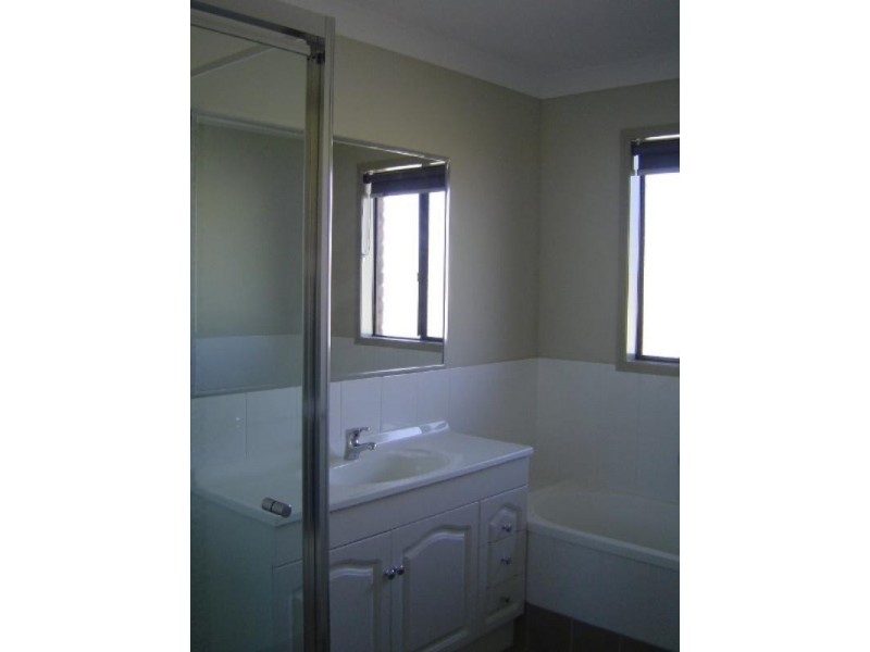 15 Gerard Street, Pacific Pines QLD 4211