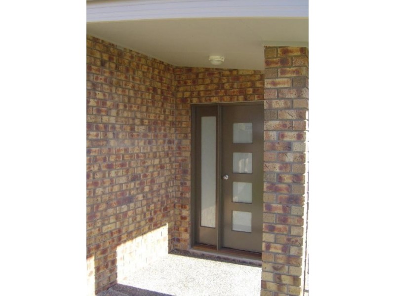 15 Gerard Street, Pacific Pines QLD 4211