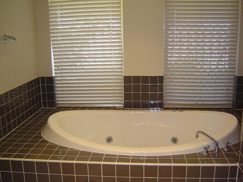 28 Carmarthen Circuit, Pacific Pines QLD 4211