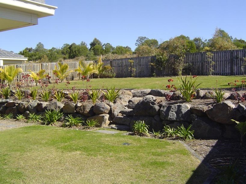 28 Carmarthen Circuit, Pacific Pines QLD 4211