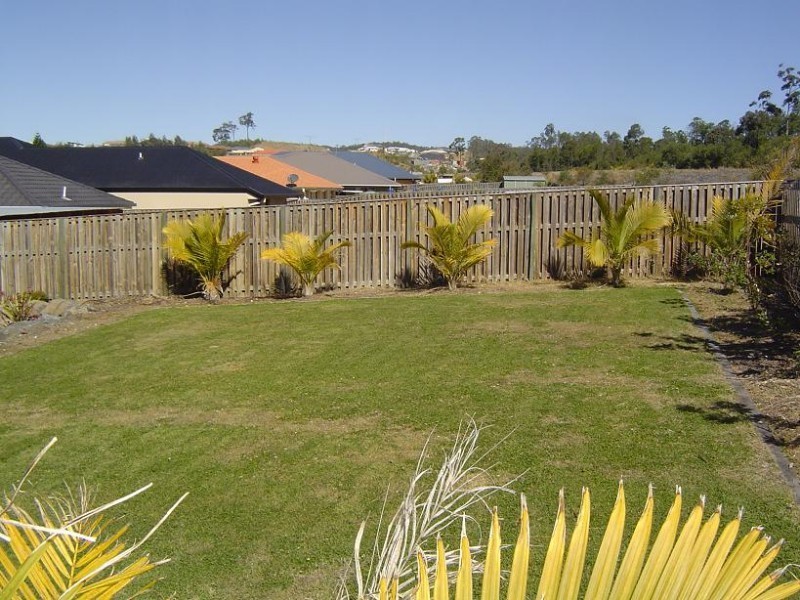 28 Carmarthen Circuit, Pacific Pines QLD 4211