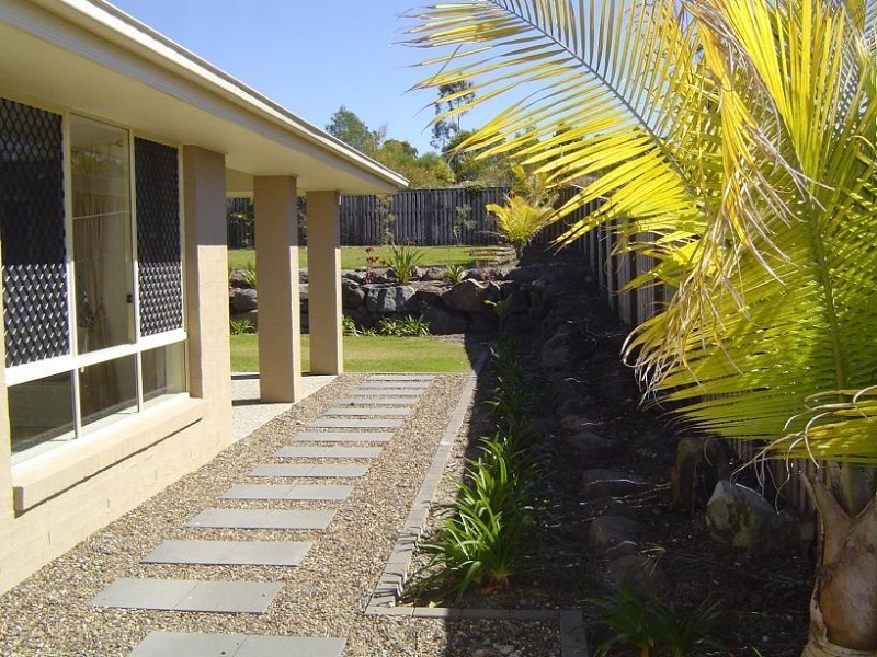 28 Carmarthen Circuit, Pacific Pines QLD 4211