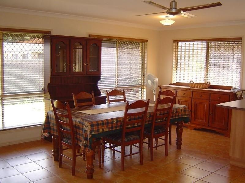 4 Fainter Court, Pacific Pines QLD 4211