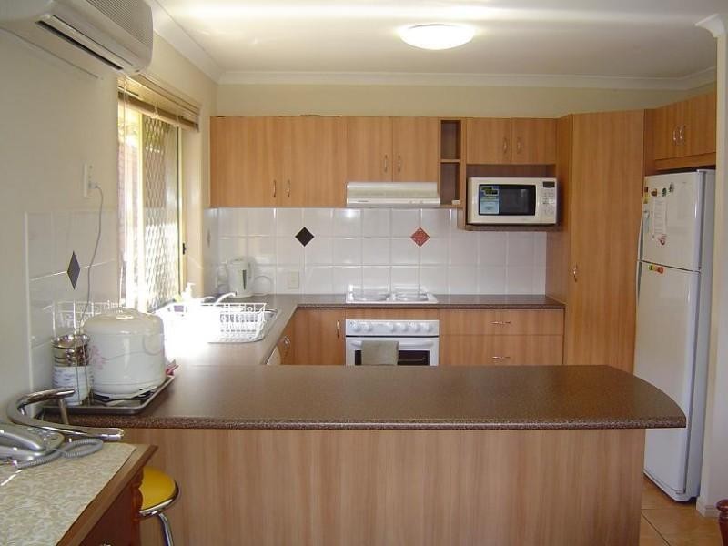 4 Fainter Court, Pacific Pines QLD 4211