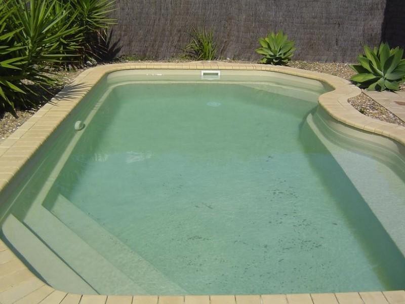 4 Fainter Court, Pacific Pines QLD 4211
