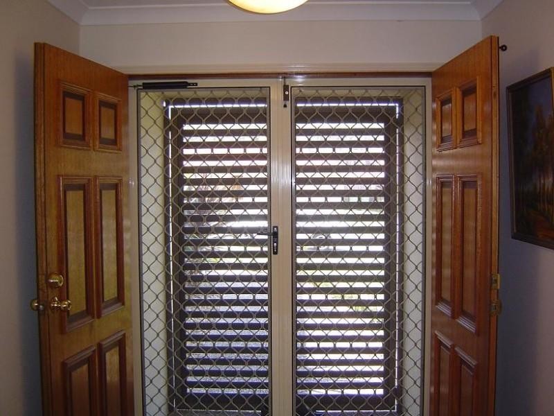 4 Fainter Court, Pacific Pines QLD 4211