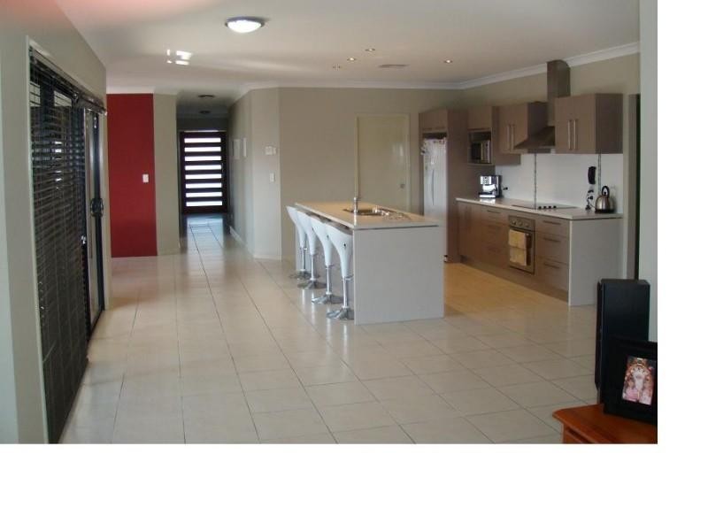 46 Codrington Circuit, Pacific Pines QLD 4211