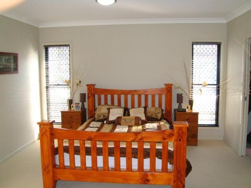 46 Codrington Circuit, Pacific Pines QLD 4211