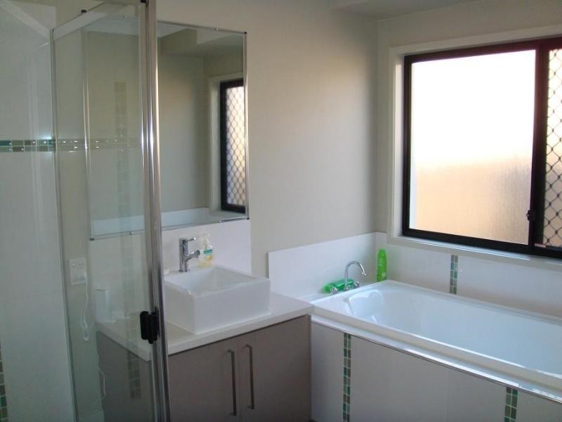 46 Codrington Circuit, Pacific Pines QLD 4211