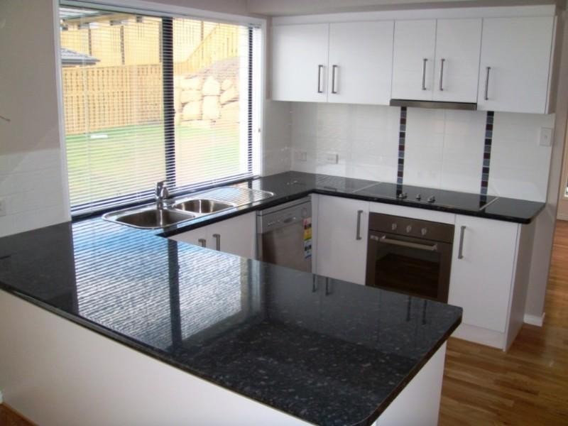 15 Chesterton Street, Pacific Pines QLD 4211